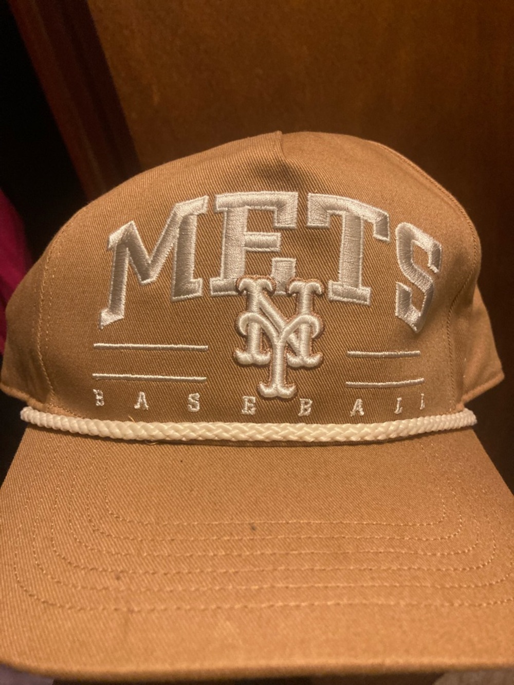 Embroidered Tan/White Coloured NY Mets 47 brand OSFA SnapBack Cap